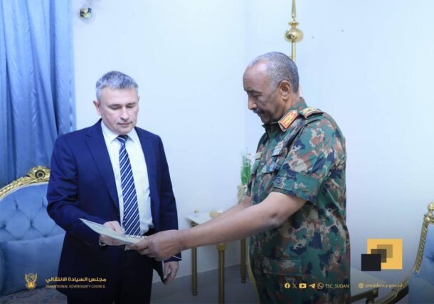 "بوتين يدعو البرهان للمشاركة في القمة الروسية العربية"